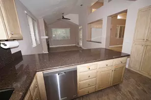 5919 W Chennault Ave, Fresno, CA 93722 - Photo 21