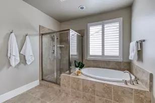 1813 N Paddington Ln, Clovis, CA 93619 - Photo 23