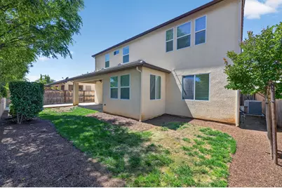 1813 N Paddington Lane, Clovis, CA 93619 - Photo 33