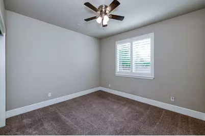 1813 N Paddington Lane, Clovis, CA 93619 - Photo 27