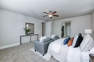 1813 N Paddington Ln, Clovis, CA 93619 - Photo 21