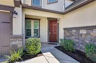 1813 N Paddington Ln, Clovis, CA 93619 - Photo 3