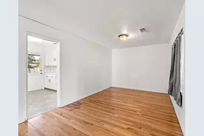 732 W Cortland Avenue, Fresno, CA 93705 - Photo 7