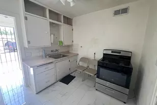 3244 E Pine Ave, Fresno, CA 93703 - Photo 31