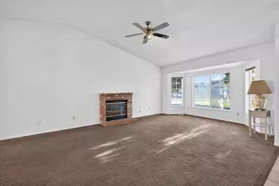 3392 N Forestiere Avenue, Fresno, CA 93722 - Photo 9