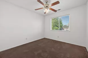 3392 N Forestiere Ave, Fresno, CA 93722 - Photo 33