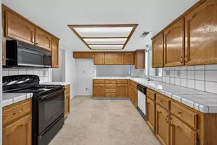 3392 N Forestiere Ave, Fresno, CA 93722 - Photo 15