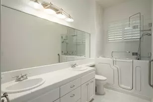 512 W Fallbrook Ave, Clovis, CA 93611 - Photo 31
