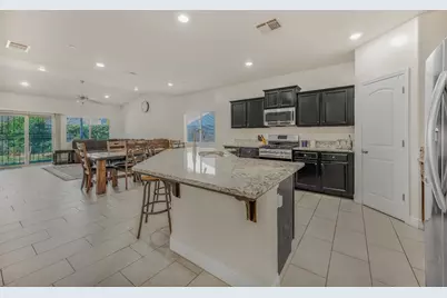 5432 W Lamona Avenue, Fresno, CA 93722 - Photo 7