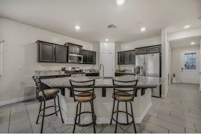 5432 W Lamona Avenue, Fresno, CA 93722 - Photo 11