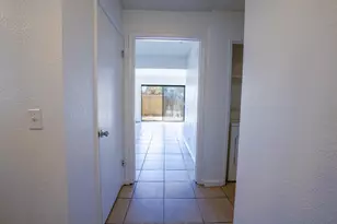 4885 N Backer Ave, Fresno, CA 93726 - Photo 29