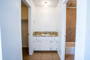 4885 N Backer Ave, Fresno, CA 93726 - Photo 19