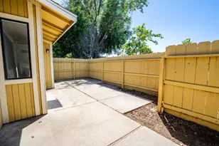 4885 N Backer Ave, Fresno, CA 93726 - Photo 31