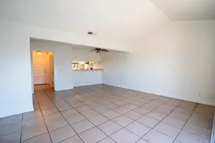 4885 N Backer Ave, Fresno, CA 93726 - Photo 9