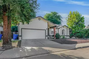 651 N Laverne Ave, Fresno, CA 93727 - Photo 3