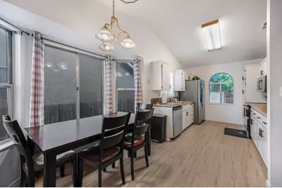 651 N Laverne Avenue, Fresno, CA 93727 - Photo 11
