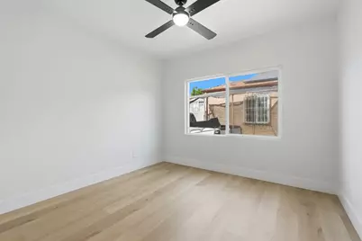 2486 S 10th Street, Fresno, CA 93725 - Photo 17