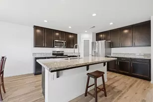 2198 W Ambassador Wy, Hanford, CA 93230 - Photo 13