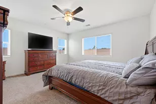 2198 W Ambassador Wy, Hanford, CA 93230 - Photo 29