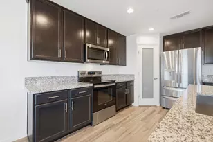 2198 W Ambassador Wy, Hanford, CA 93230 - Photo 15