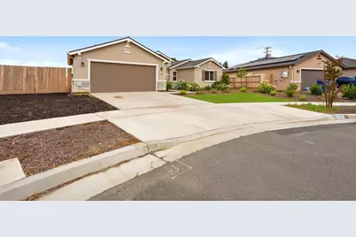 2198 W Ambassador Way, Hanford, CA 93230 - Photo 3