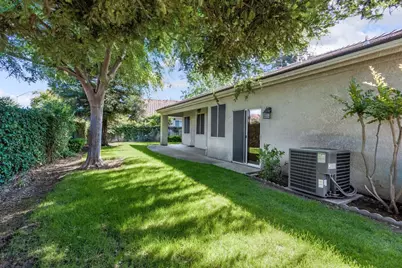 7633 N Hanna Avenue, Fresno, CA 93722 - Photo 27