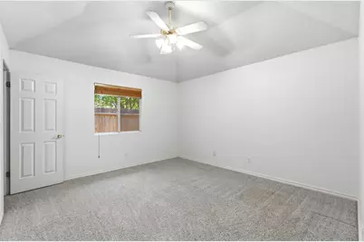 2876 Carolina Avenue, Clovis, CA 93611 - Photo 27