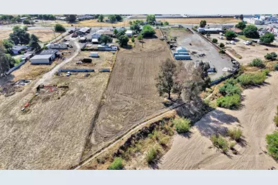 27765 Highway 145, Madera, CA 93638 - Photo 13