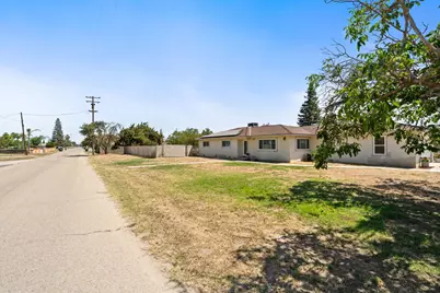 6220 S Clara Avenue, Fresno, CA 93706 - Photo 3