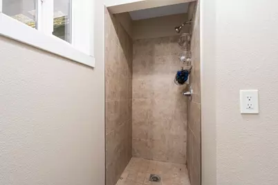 6220 S Clara Avenue, Fresno, CA 93706 - Photo 23