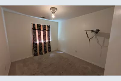 575 Macadamia Avenue, Madera, CA 93637 - Photo 5