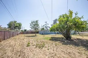 4777 E Shields Ave, Fresno, CA 93726 - Photo 43