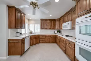 2977 W Pembrook, Fresno, CA 93711 - Photo 17
