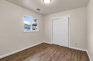 1595 N Pleasant Ave, Fresno, CA 93728 - Photo 15