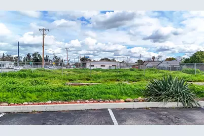 116 W Olive, Madera, CA 93637 - Photo 5