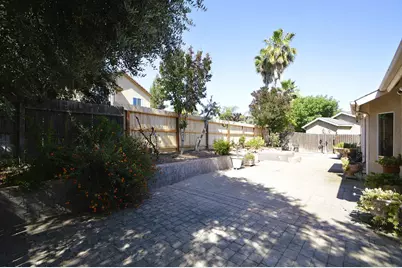 2976 E Christopher Drive, Fresno, CA 93720 - Photo 9