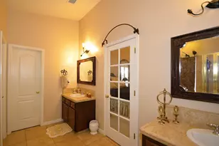 2976 E Christopher Dr, Fresno, CA 93720 - Photo 7