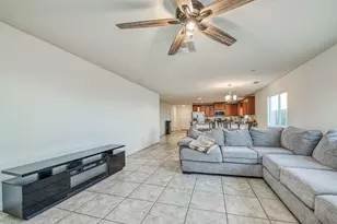 4367 W Saginaw Way, Fresno, CA 93722 - Photo 31