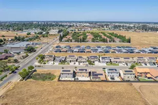 4367 W Saginaw Way, Fresno, CA 93722 - Photo 13