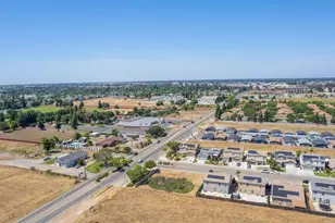 4367 W Saginaw Way, Fresno, CA 93722 - Photo 15