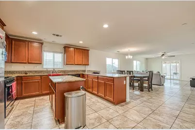 4367 W Saginaw Way, Fresno, CA 93722 - Photo 23