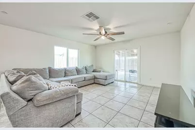 4367 W Saginaw Way, Fresno, CA 93722 - Photo 29