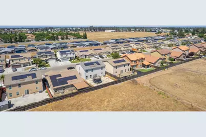4367 W Saginaw Way, Fresno, CA 93722 - Photo 11