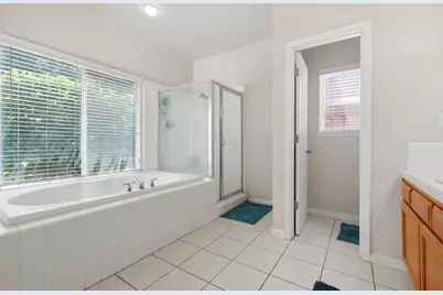 4651 W Morris Avenue, Fresno, CA 93722 - Photo 35