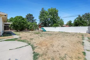 3913 E Fountain Way, Fresno, CA 93726 - Photo 27