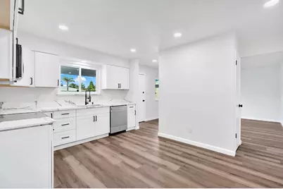 3126 W Alamos Avenue, Fresno, CA 93722 - Photo 9