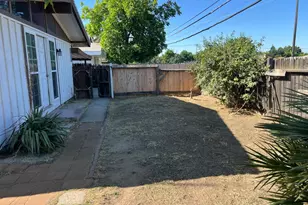 3988 N Fresno St, Fresno, CA 93726 - Photo 31