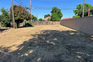 3988 N Fresno St, Fresno, CA 93726 - Photo 35