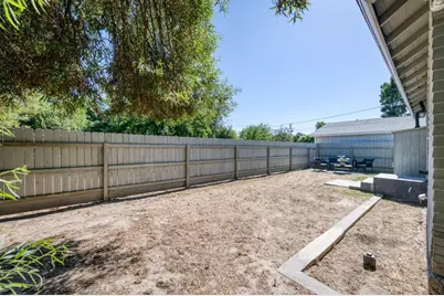 1348 Union Street, Kingsburg, CA 93631 - Photo 17