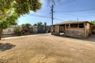 2477 S 9th St, Fresno, CA 93725 - Photo 39